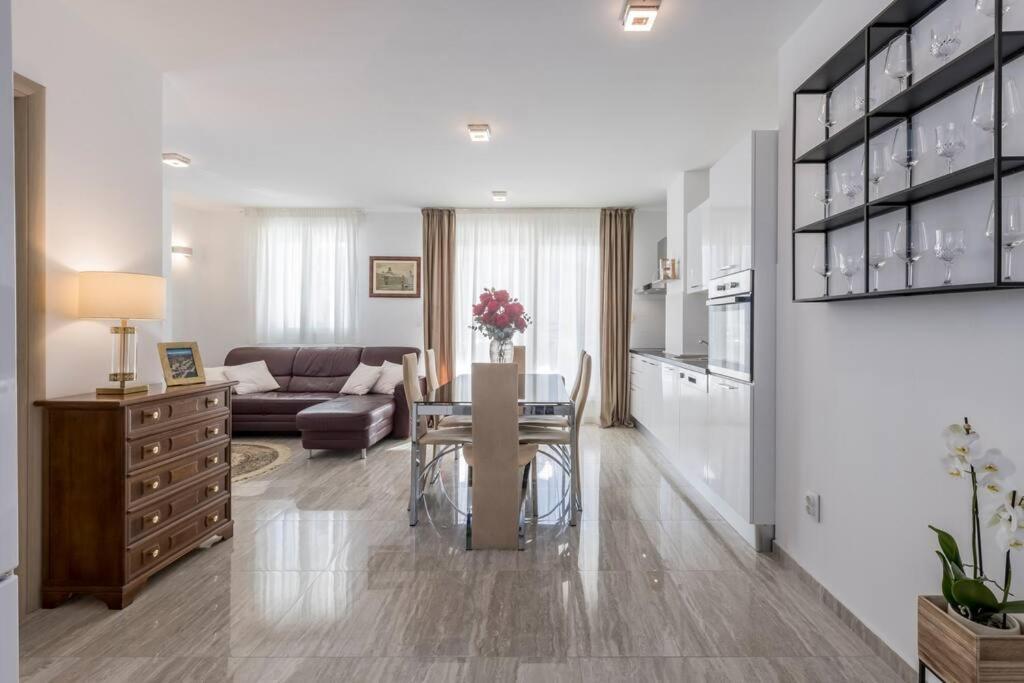 Luxury Rooftop Apartment Zalato Split Exteriér fotografie
